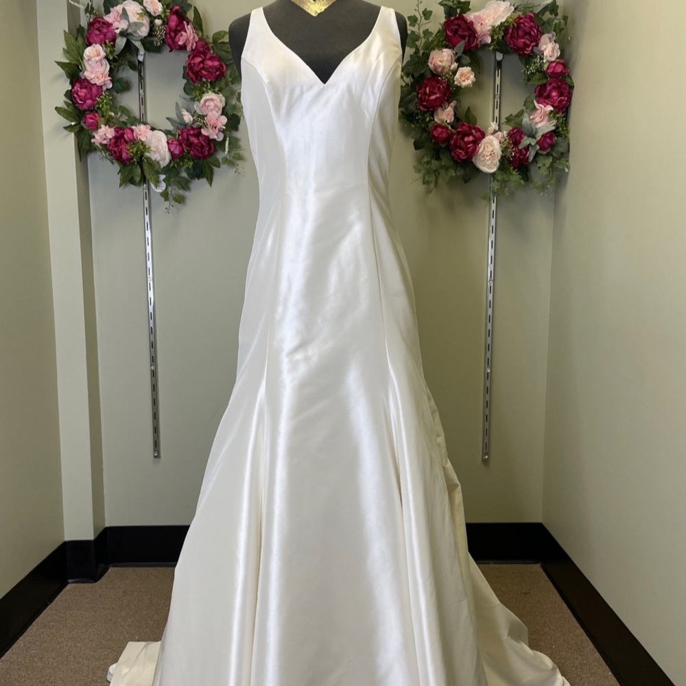 Fit & Flare Wedding Dress On Sale !